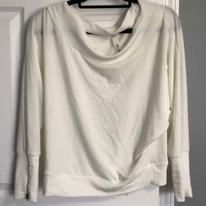 White wide shoulder sweater w/accent sleeves